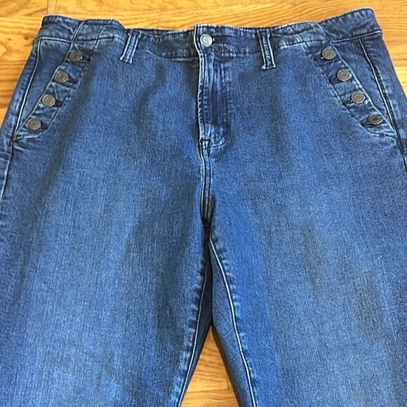 GAP Denim ‘70s Flare Jeans. Size 18/34R - Picture 2 of 5